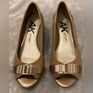 Anne Klein Sport Sandals, Tan/Beige, Size 6.5